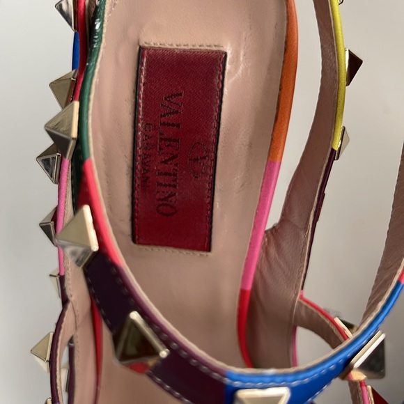 Super fun Valentino Garavani Rockstud T-Strap Stilettos 
Size: 7.5 | IT 37.5 - Picture 2 of 5